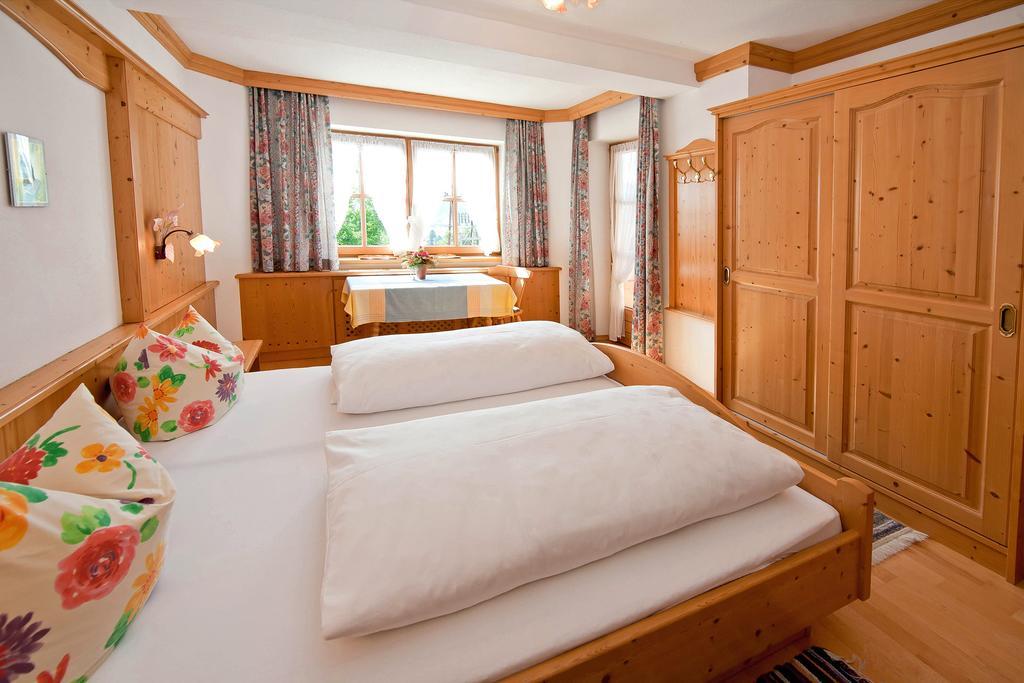 Hauser's Ferienhof Hart im Zillertal Zimmer foto